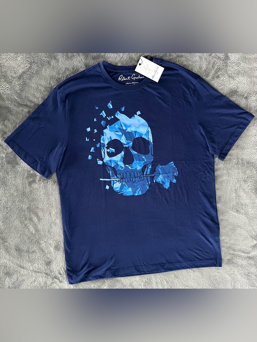 Robert Graham Men’s TILE SKULL Graphic T-shirt Large Navy Blue NWT
